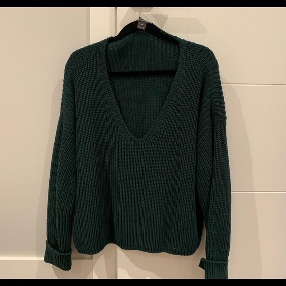 Medium Dark forest green sweater - Picture 1 of 3